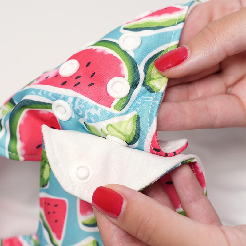 Buttons for size adjustment on the Loondie Protect+ Undies.