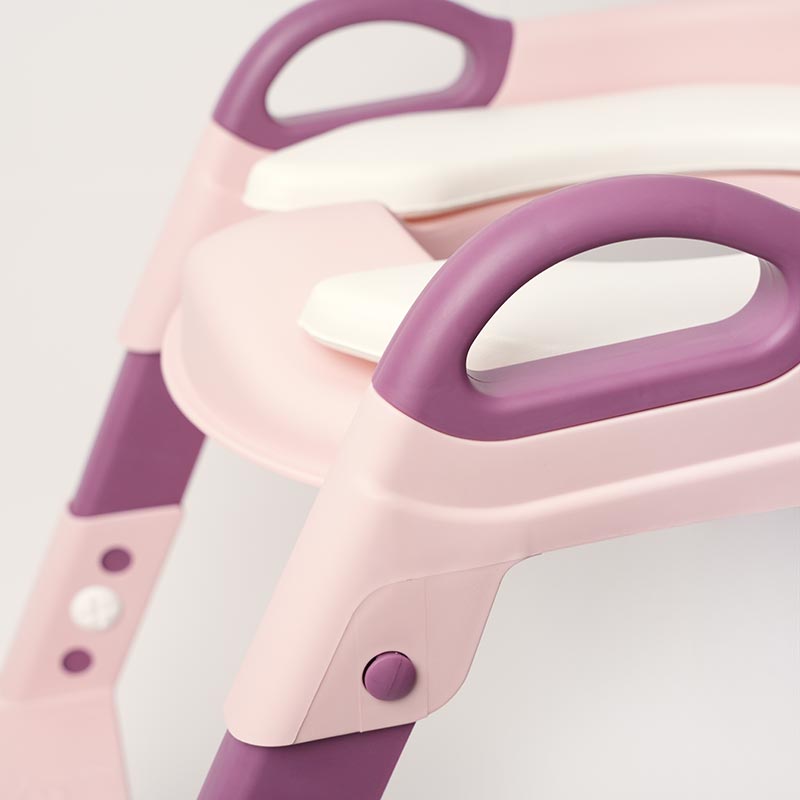 Close up on the Pink Step Up Seat by Loondie. 